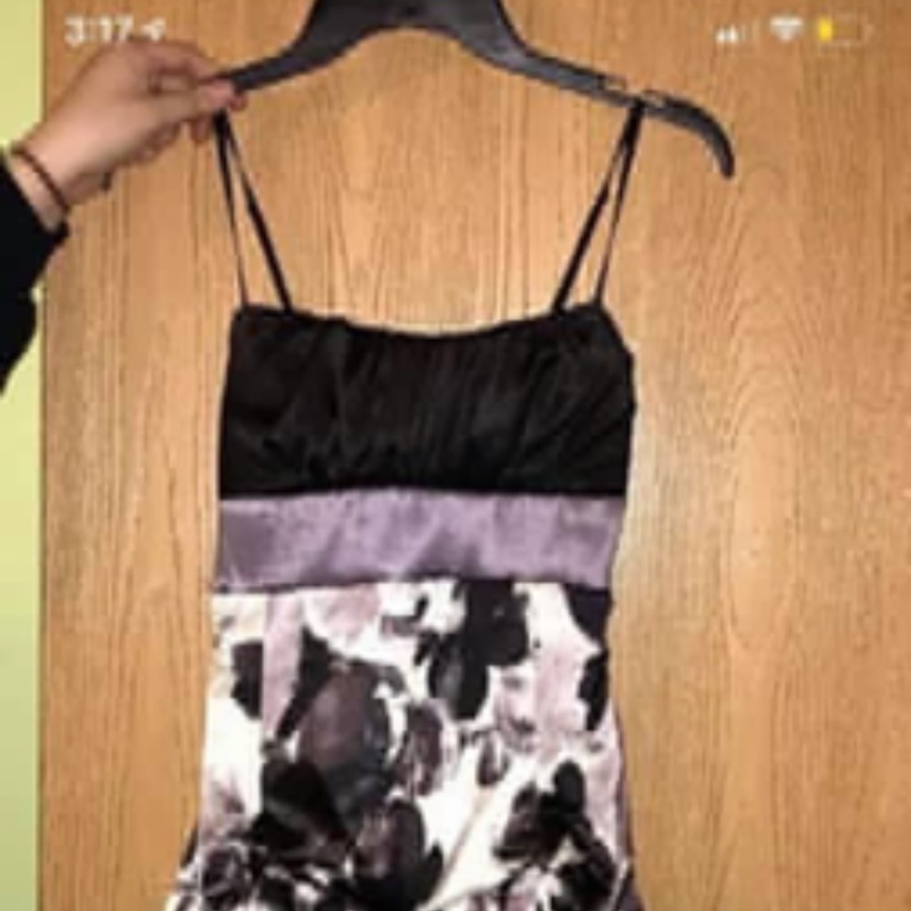 Dress flowery with bow in back